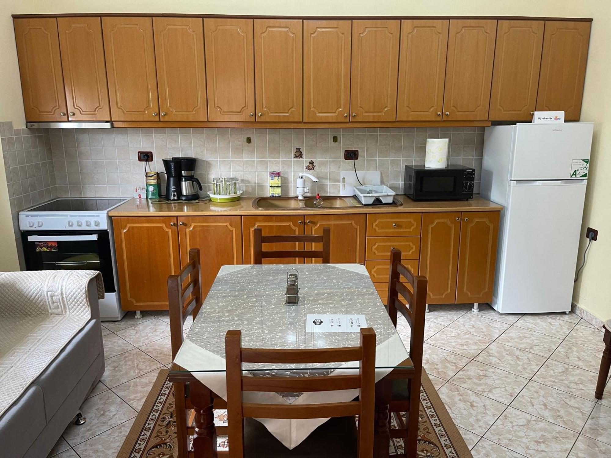 Artur'S Apartment ジロカストラ エクステリア 写真